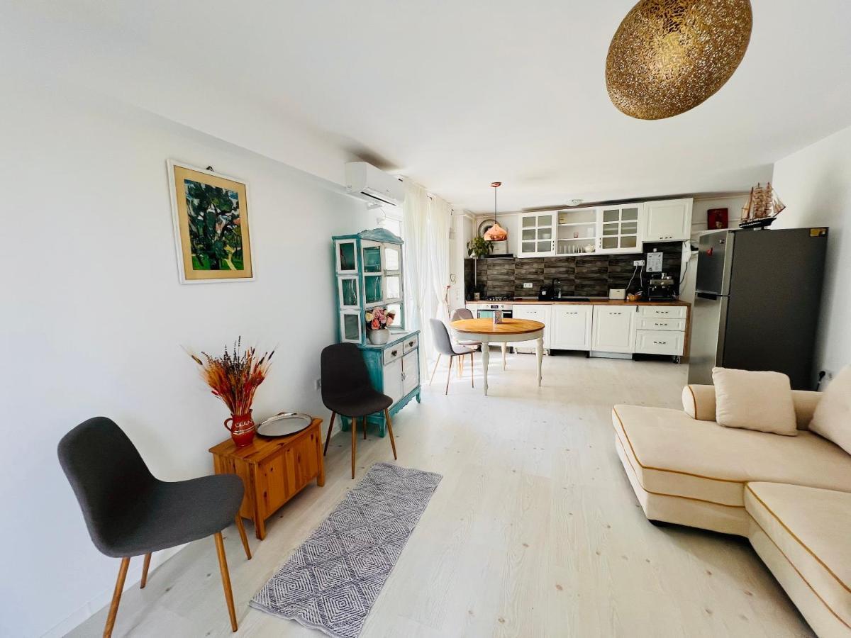 The Airport Loft Apartment *